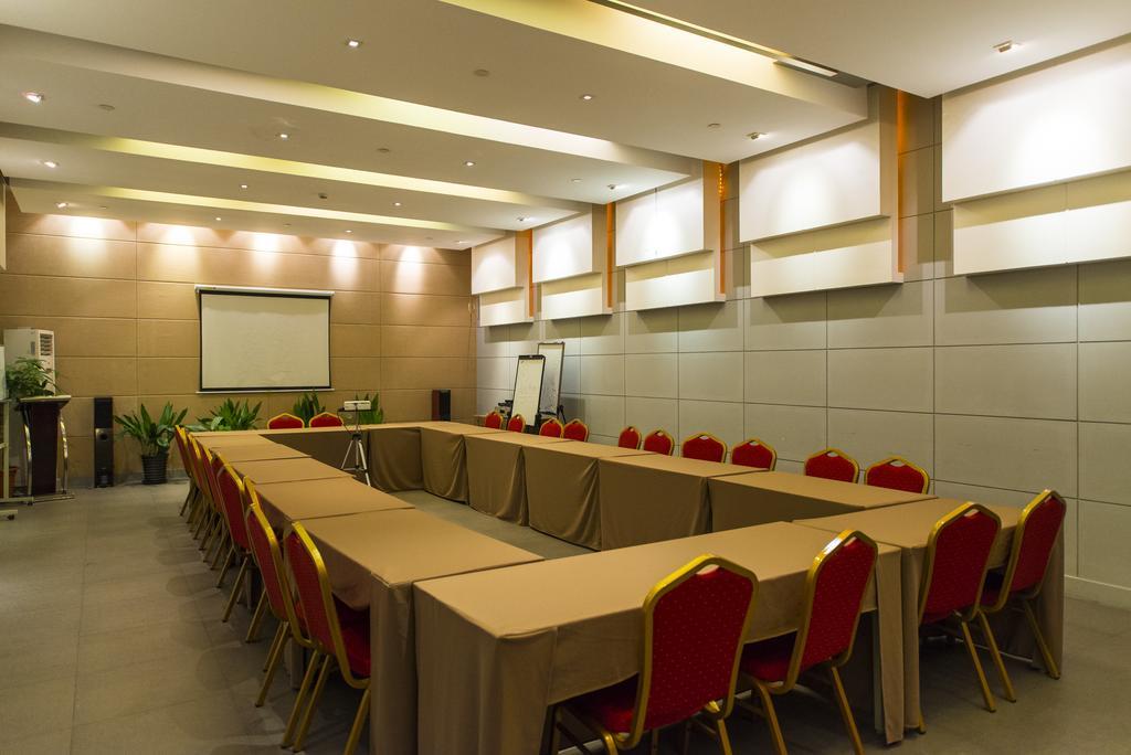 Jinjiang Inn Shanghai Lu Jiabang Road Екстер'єр фото